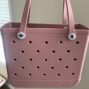 Bogg baby blush bag